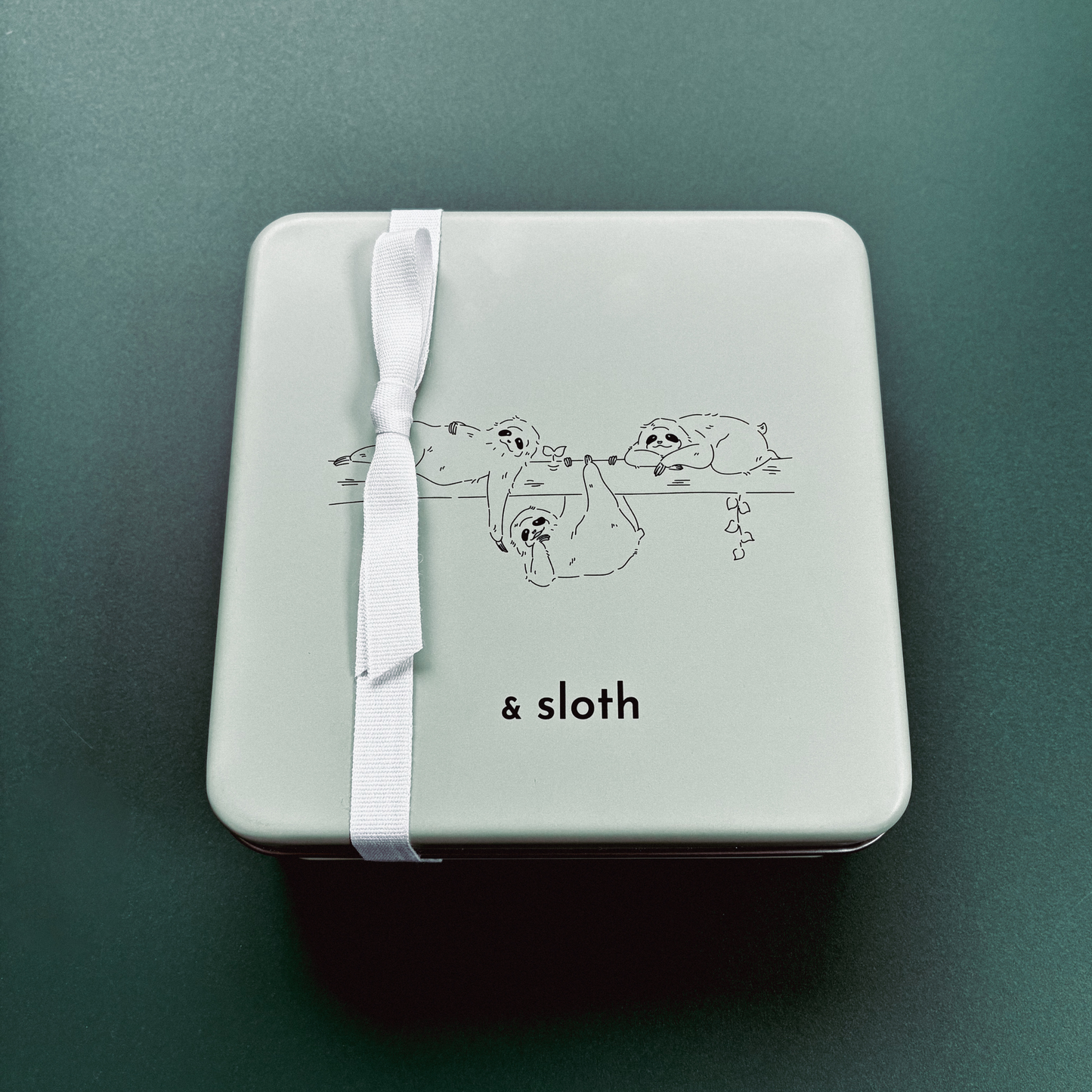 & sloth オリジナルクッキー缶